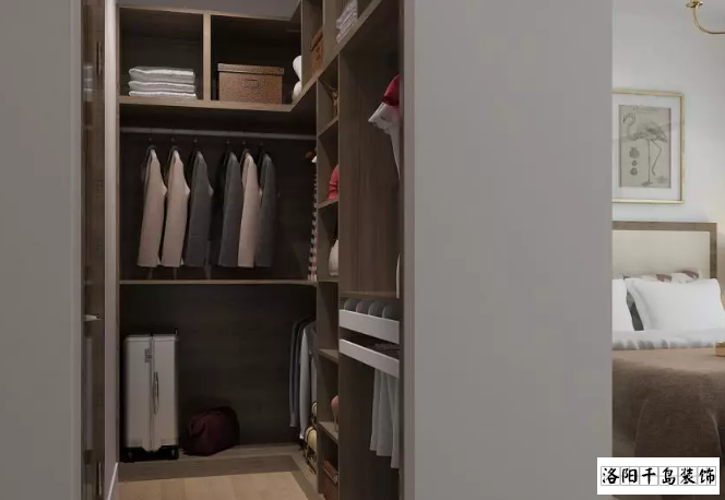 U型衣帽間太實用，再小臥室都能做